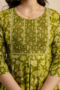 Robe en rayonne de qualité supérieure avec broderie de séquence Dupatta pour fabricant indien - Product Image 6