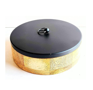 Caja de roti de madera de diseño clásico con acabado apto para alimentos, hecha para la preparación y el servicio diario de comida india. - Product Image 3