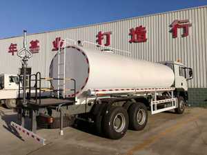 MEILLEURE OFFRE Camion-citerne d'eau d'occasion SINOTRUK HOWO T-X 6x4 20 CBM - Product Image 6