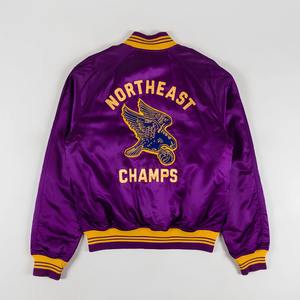 Veste de baseball en satin brillant à la mode Style universitaire haut de gamme avec fermeture à bouton-pression Vestes en gros - Product Image 2