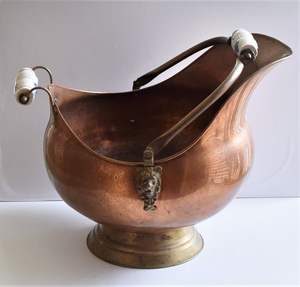 Nouveau seau à charbon en cuivre de grande taille avec bec fonctionnel et poignée forgée à la main, idéal pour l'organisation élégante du bois au coin du feu - Product Image 2