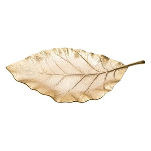 Plateau de service alimentaire en aluminium fabriqué en usine en Inde Plateau de fruits en forme de feuille fini or brillant pour la décoration de la maison. - Product Image 5
