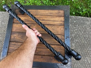 Poignée de porte en métal de style vintage, design antique et moderne pour portes en bois massif, option de logo personnalisé, quantité en gros disponible - Product Image 5