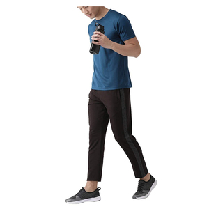 Polyester tissu à manches courtes T-shirt hommes sans couture haut d'entraînement hommes course T-shirt séchage rapide athlétique course hommes T-shirt - Product Image 4