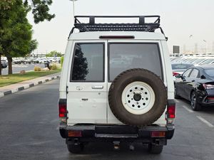 ข้อเสนอที่ดีที่สุดสำหรับ LandCruiserS 70 Hardtop ปี 2014 |   พวงมาลัยขวา |   ดีเซล V8 |   เกียร์ธรรมดา |   รถเอสยูวีอเนกประสงค์ขับเคลื่อนสี่ล้อแบบทนทาน - Product Image 6