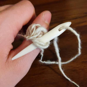 Fil à coudre et à tricoter artisanal en os de buffle naturel, écologique, simple, imperméable, moderne, avec aiguille polie pour crochet et tricot - Product Image 2