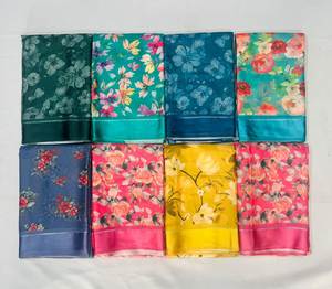 Beau saree léger en soie pure douce et imprimé numérique - Product Image 1