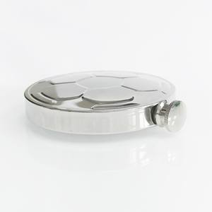 Petaca de Acero Inoxidable de 4.5 oz con Diseño de Balón de Fútbol para Amantes del Deporte, Moderna, Taiwán - Product Image 3