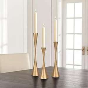 Bougeoir traditionnel en laiton pour une table élégante décorant des décorations de mariage haut de gamme et une décoration intérieure luxueuse - Product Image 1