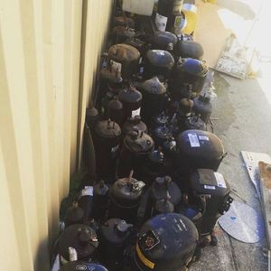 คอมเพรสเซอร์เศษตู้เย็นใช้เครื่องปรับอากาศใช้สำหรับการจัดส่งที่รวดเร็วและระบบรีไซเคิลที่ขับเคลื่อนด้วยก๊าซมีอยู่ในสต็อก - Product Image 2