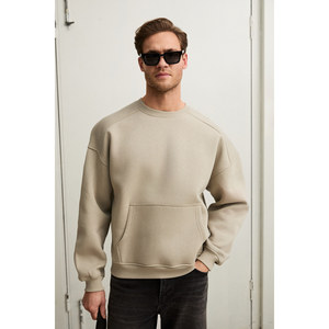 Sweat-shirt à col rond pour homme GRIMELANGE COYOTES avec poche kangourou en coton biologique coupe classique - Product Image 5