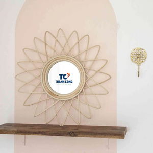 Vente en gros d'un joli miroir en rotin pour chambre d'enfant Matériau naturel souple Miroir en rotin pour enfants écologique Fabriqué au Vietnam - Product Image 1