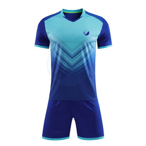 Uniforme de Fútbol de Manga Corta Transpirable con Logotipo Personalizado de Primera Calidad, Ropa Deportiva para Exteriores, Ropa de Fútbol de Venta Caliente - Product Image 1