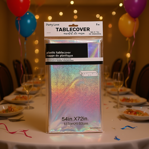Mantel para Fiestas Party Love, 54 x 72 Pulgadas, Plástico Iridiscente, Reutilizable e Impermeable - Product Image 3