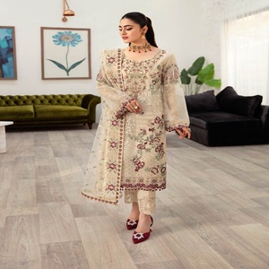 Salwar Kameez indien brodé de luxe pour femmes, vente à prix réduit, tenue de fête de mariage, robes Ramsha en gros, tissu organza - Product Image 2