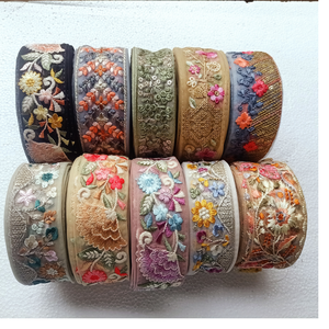 Diseño floral y surtido hecho a medida bordado en muchos colores en diseños abstractos para diversos fines en diferentes tamaños - Product Image 5
