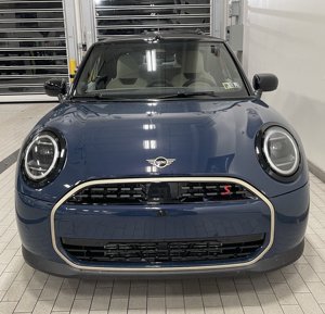 Oferta Especial: MINI Convertible S 2026, Motor de 4 Cilindros TwinPower Turbo de 2.0L - Product Image 1
