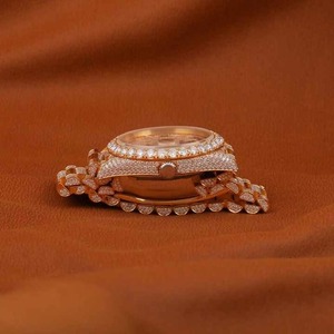 Montre unisexe de luxe vintage avec diamants Moissanite, boîtier plaqué or 18 carats, bijou élégant et tendance, montre-bracelet personnalisée avec strass - Product Image 2