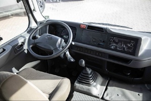 Nuovissimo Toyota Coaster 2025, 30 posti, 4.0L, Diesel, 134 CV, 4 cilindri, cambio manuale, guida a sinistra - Product Image 2