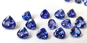 Tanzanite naturelle 7mm-9mm pierre précieuse en vrac à facettes taillée en cœur pour la fabrication de bijoux au prix de gros - Product Image 2