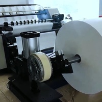 Machine de découpe de papier photoélectrique entièrement automatique pour un processus de découpe industriel de haute précision