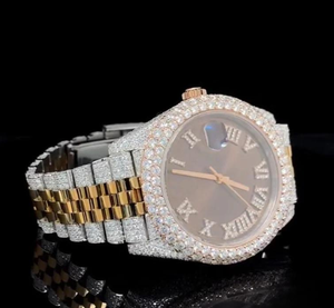 Montre en acier inoxydable avec diamants cloutés Moissanite VVS Clarity Brown Dial Montres analogiques à vendre de l'Inde Bijoux de mode - Product Image 2