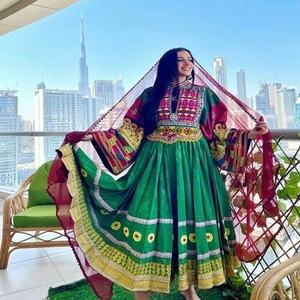 Phụ nữ tuyệt đẹp <span class=keywords><strong>anarkali</strong></span> bên váy với dupatta Chất lượng cao cấp trong tỷ lệ bán buôn - Product Image 1