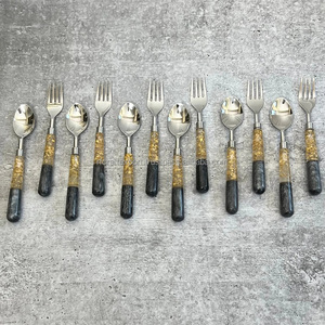 Juego de cubiertos de acero inoxidable Juego de cubiertos Mango de resina dorada Diseñador de lujo Buen diseño de la India por RF Crafts - Product Image 3