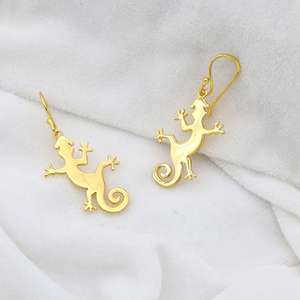 Vente en gros de boucles d'oreilles lézard plaqué or en laiton bijoux de reptile pour femmes faites à la main boucles d'oreilles boho à la mode d'inspiration animale - Product Image 6