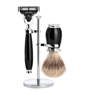 Set de Afeitado Personalizado para Hombre con Brocha y Maquinilla de Seguridad, Pelo de Texugo Silvertip, Metal, Kit de Cuidado Personal para Cara, Cuerpo y Axilas - Product Image 1