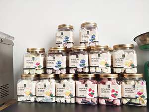 Fruits lyophilisés et cubes de yaourt Snack sain pour tous les âges Fourniture en vrac OEM disponible - Product Image 3