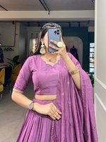 Lehenga Choli Dupatta en Georgette Brodé, Élégant et Tendance, Longueur Ras du Sol, Infroissable, Coupe Classique, Toutes Saisons, Pêche