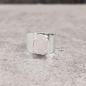 Anillo de Plata de Ley 925 con Cuarzo Rosa Natural, Piedra de Nacimiento de Abril, Banda Ancha, Joyería Hecha a Mano para Navidad - Product Image 2