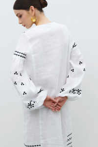 Chemisier ukrainien brodé pour femmes manches longues réglable élastique coton col en v dentelle décontracté mode été tenue de bureau - Product Image 3