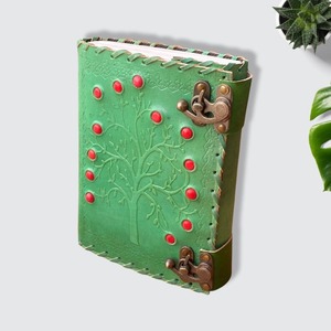 Diario de árbol de la vida de cuero puro A5 con 13 piedras Rojas 240 páginas forradas Cuaderno cosido con hilo verde hecho a mano - Product Image 2