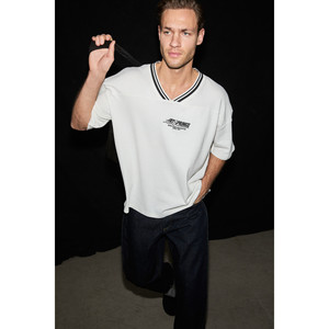 GRIMELANGE CADIZ เสื้อยืดคอกลมปักลายผ้าฝ้ายออร์แกนิก 100% สำหรับผู้ชาย - Product Image 3