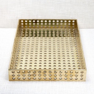 Plateaux de service décoratifs sur mesure en laiton et aluminium faits à la main, finis pour l'hôtellerie et la décoration de la maison et de la table - Product Image 6