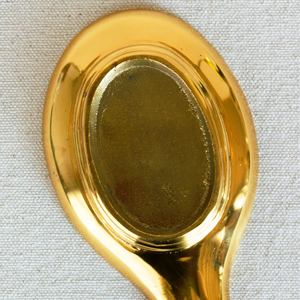 ที่วางช้อนทองเหลืองงานหัตถกรรมอินเดียทำด้วยมือสีตามสั่ง - Product Image 1