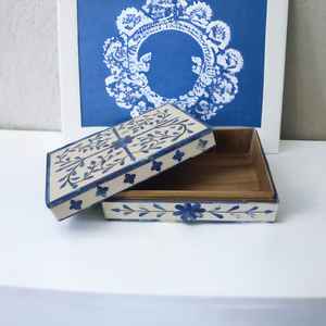 Vente en gros de boîte en bois de manguier émaillé bleu et blanc fabriquée à la main pour les cadeaux promotionnels et d'affaires Boîte à bijoux de table pour la décoration intérieure - Product Image 3
