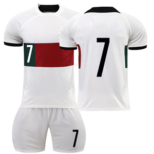 Secado rápido Precio al por mayor Nuevo diseño caliente Conjunto completo Ropa de fútbol para hombres Jersey Uniforme Transpirable Sublimado Conjunto juvenil - Product Image 4