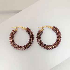 Boucles d'oreilles indiennes faites à la main brodées de perles pour vêtements de fête Boucles d'oreilles élégantes brodées à la main pour femmes à bas prix - Product Image 1