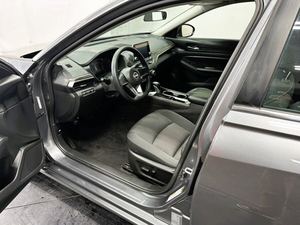 2024 Nissan Altima 2,5 SV FWD Dirección Izquierda 50001-75000 Millas - Product Image 2