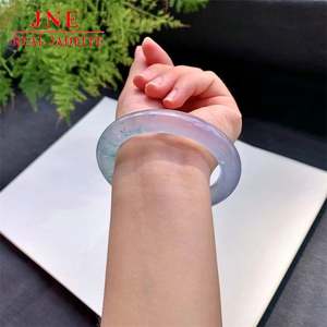 Braccialetto di <span class=keywords><strong>giada</strong></span> di fiori galleggianti di ghiaccio <span class=keywords><strong>naturale</strong></span> Myanmar bracciale di <span class=keywords><strong>giada</strong></span> di <span class=keywords><strong>colore</strong></span> primaverile braccialetto di <span class=keywords><strong>giada</strong></span> più alto rango imperiale tipo <span class=keywords><strong>giada</strong></span> - Product Image 2