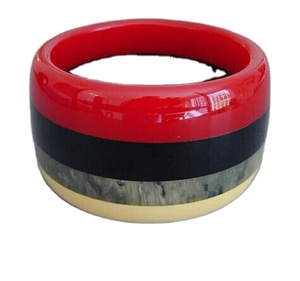 Venta caliente directo de fábrica al por mayor de resina multicolor Venta caliente personalizado multicolor redondo brazalete de resina para mujer moda - Product Image 1