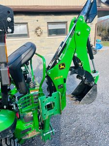 ขายรถแทรกเตอร์ John Deeree 120R 4WD พร้อมรถตักหน้า - Product Image 5