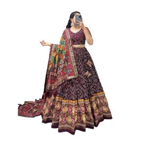 Vêtements indiens et pakistanais prêts à porter, Lehenga Choli pour mariage et festival, Lehenga Choli tendance, Blouse - Product Image 1