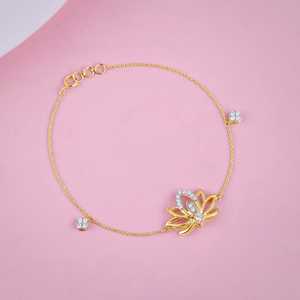 Lotus Love Bracelet élégant en or et diamant pour femme Choix de bijoux haut de gamme Idéal pour les festivals de fiançailles nuptiales et les cadeaux spéciaux - Product Image 1