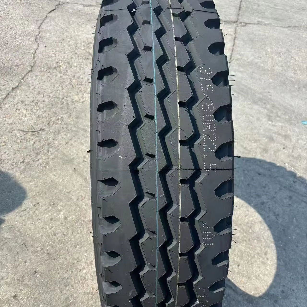 700 16 Light Truck Tyres Durable Reliable Tires