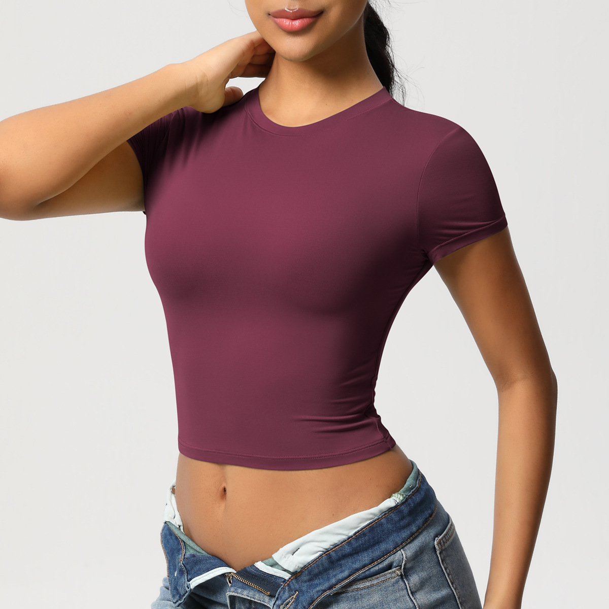 Custom High Elastic Eco-Friendly Women's Slim Yoga Sports Shirts Quick Dry Breathable Summer Short Sleeve Crew Neck Crop Milk