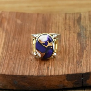 Anillo ovalado turquesa de ostra púrpura Anillo llamativo martillado de dos tonos de plata esterlina para mujer - Product Image 4